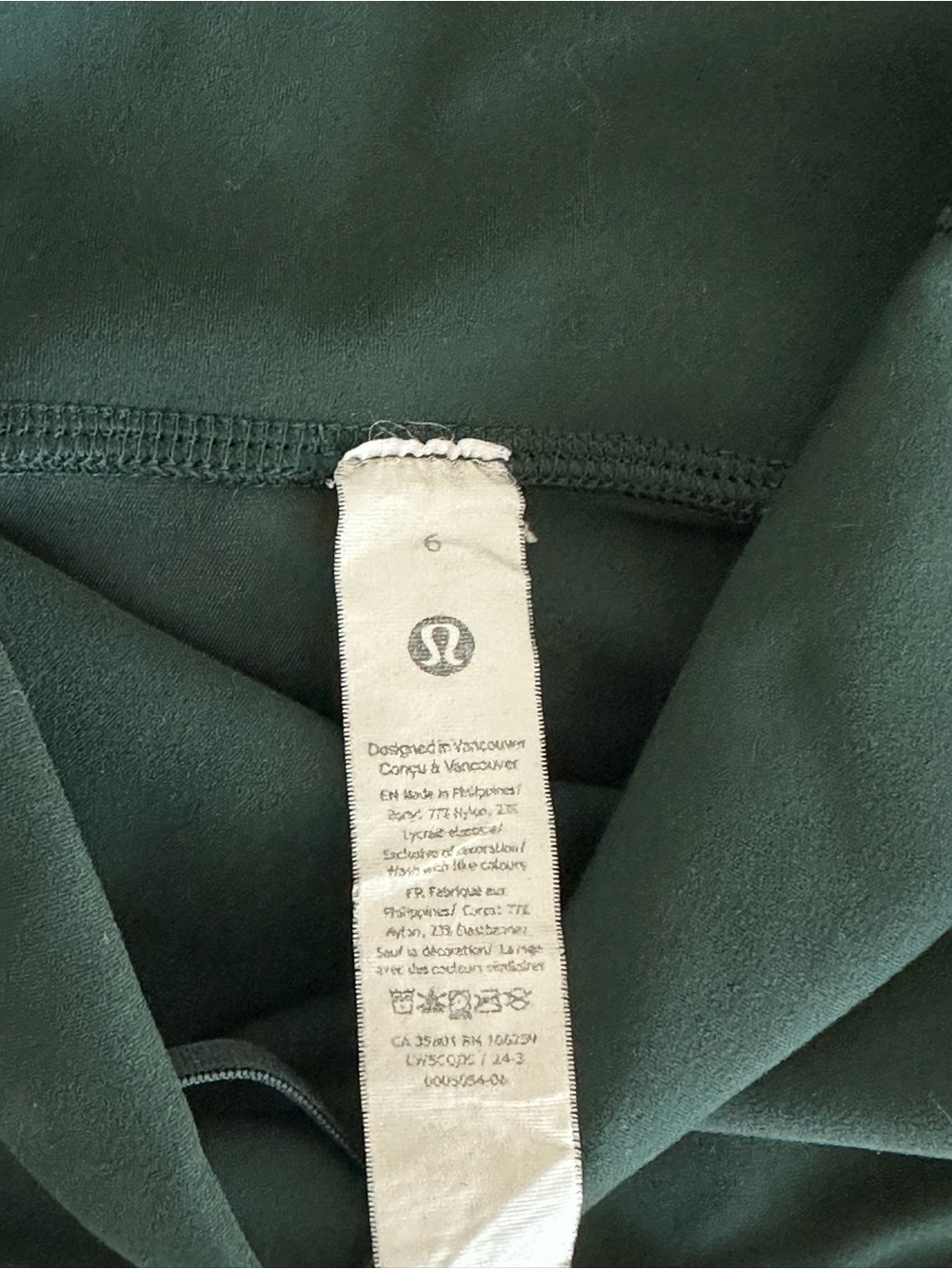 lululemon athletica Forest Green V‑Neck Sports Bra & High‑Waist Leggings Set - Picture 2 of 3
